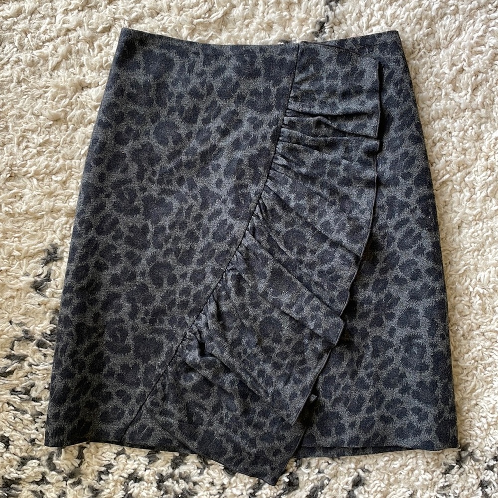 Rebecca Taylor Gray Leopard Print Wool Skirt with Ruffle